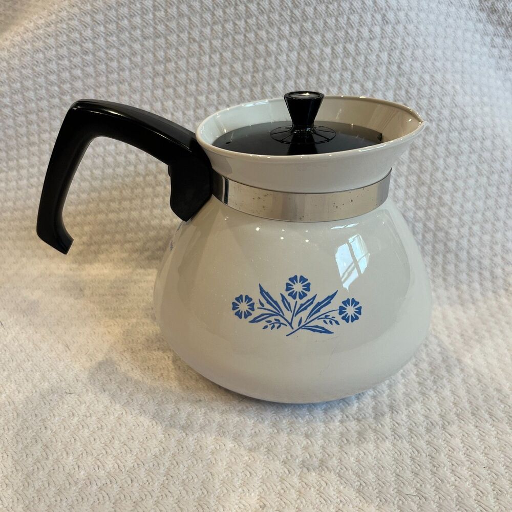 Corningware Cornflower Blue 6-cup carafe